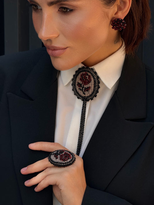 Ruza Choker